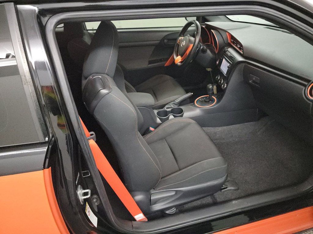 2015 Scion tC photo 12