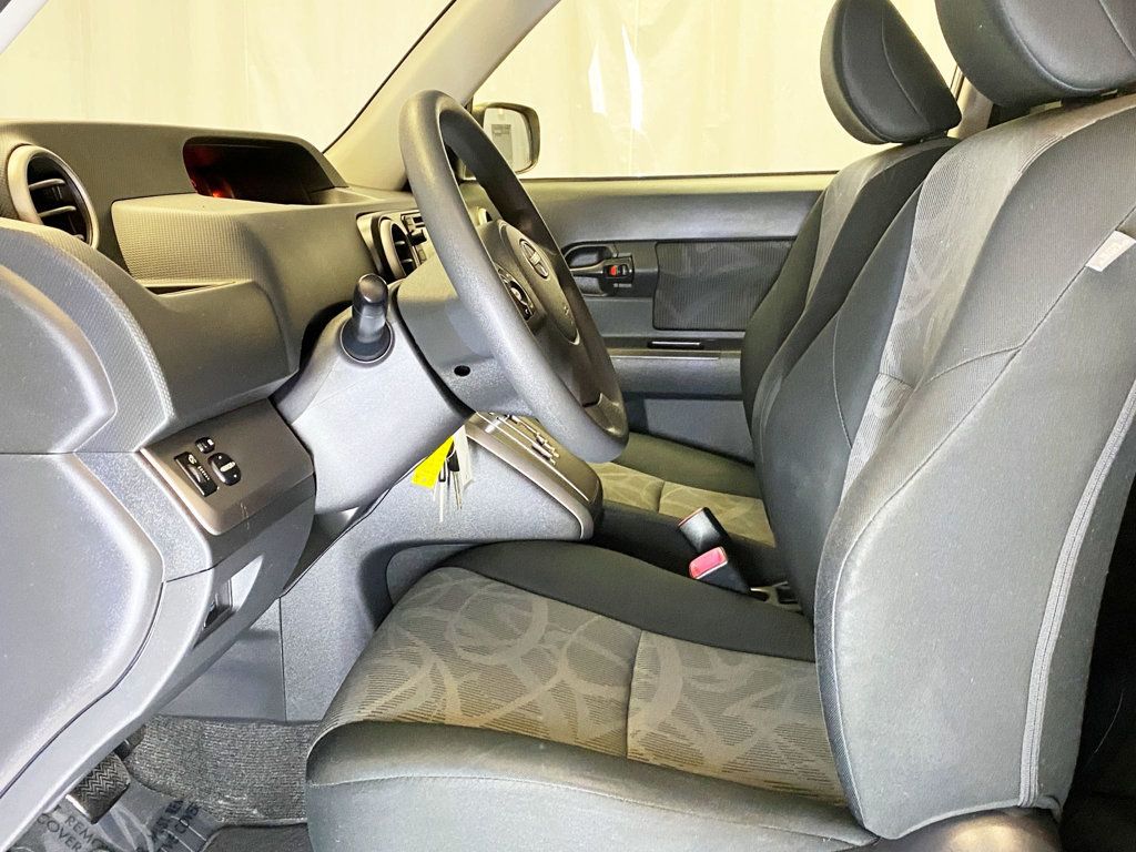 2015 Scion xB 5dr Wagon Automatic - 22926148 - 16