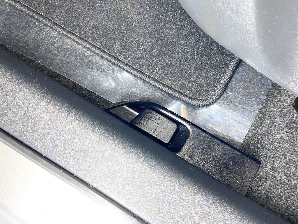 2015 Scion xB 5dr Wagon Automatic - 22926148 - 18