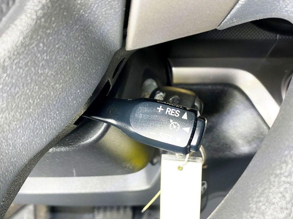 2015 Scion xB 5dr Wagon Automatic - 22926148 - 24