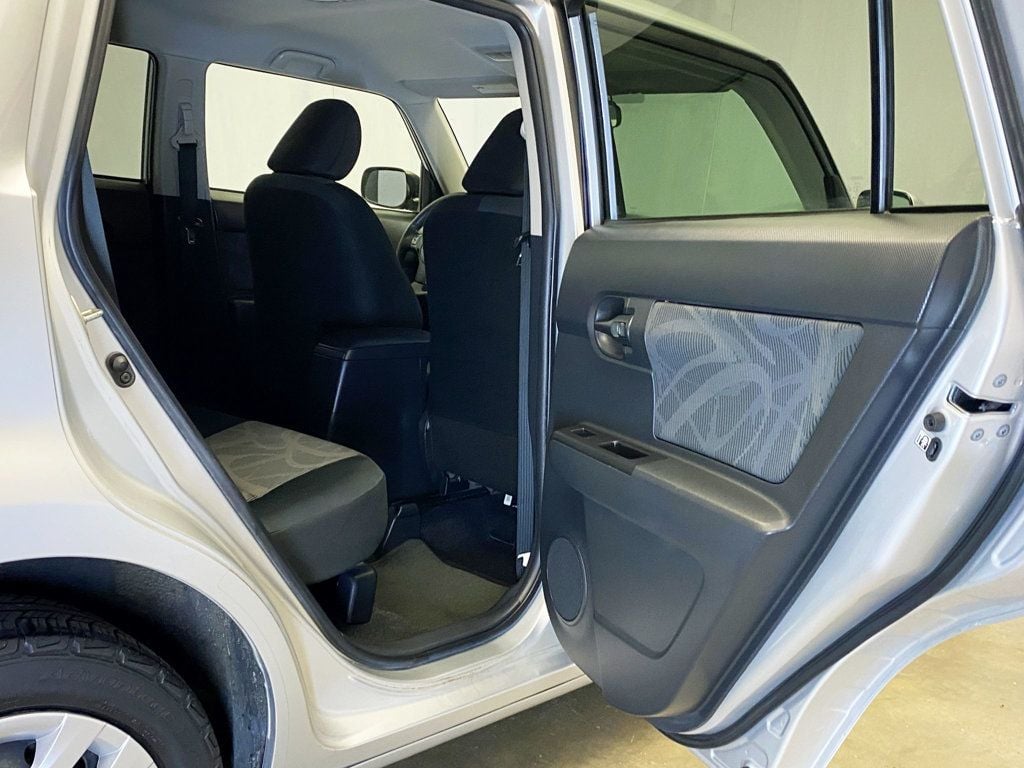 2015 Scion xB 5dr Wagon Automatic - 22926148 - 40