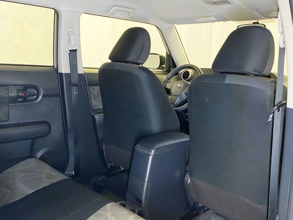 2015 Scion xB 5dr Wagon Automatic - 22926148 - 41