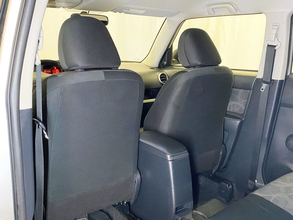 2015 Scion xB 5dr Wagon Automatic - 22926148 - 44