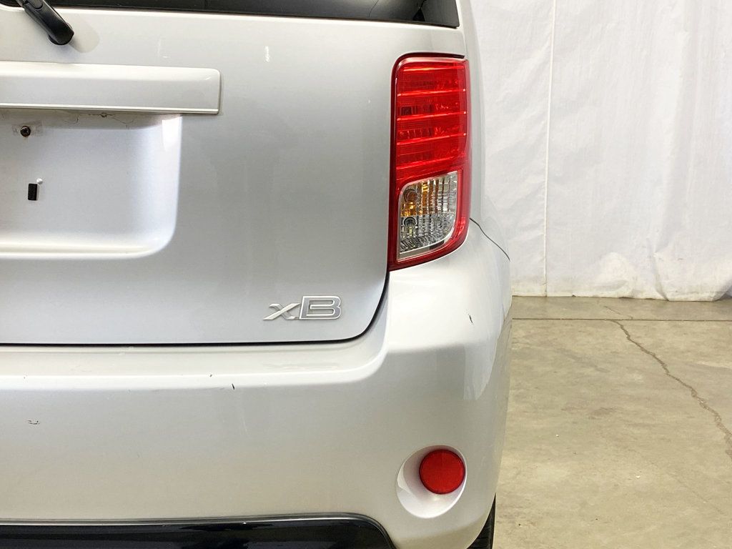 2015 Scion xB 5dr Wagon Automatic - 22926148 - 4