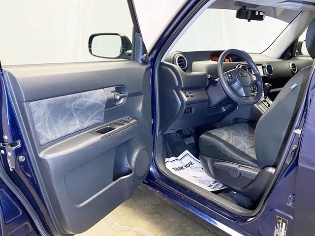 2015 Scion xB 5dr Wagon Automatic - 22958960 - 14