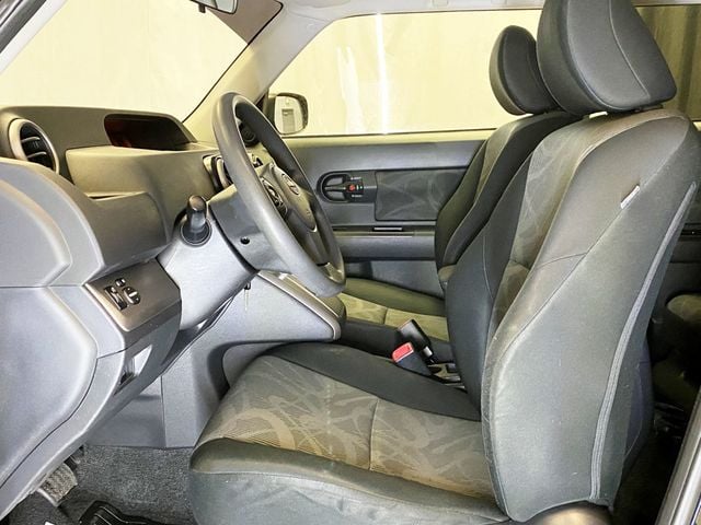 2015 Scion xB 5dr Wagon Automatic - 22958960 - 16