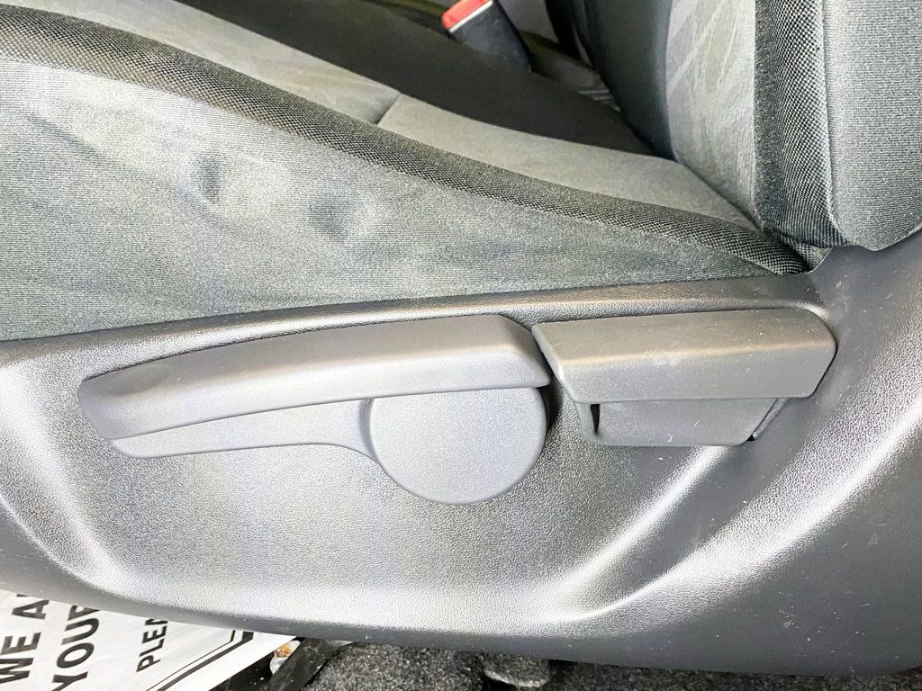 2015 Scion xB 5dr Wagon Automatic - 22958960 - 17