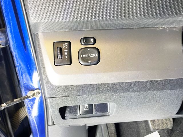 2015 Scion xB 5dr Wagon Automatic - 22958960 - 19