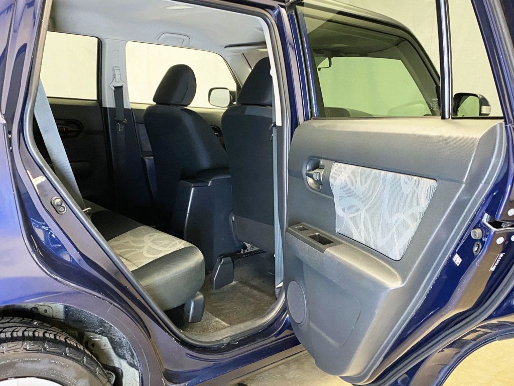 2015 Scion xB 5dr Wagon Automatic - 22958960 - 39