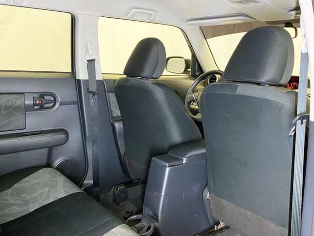 2015 Scion xB 5dr Wagon Automatic - 22958960 - 40