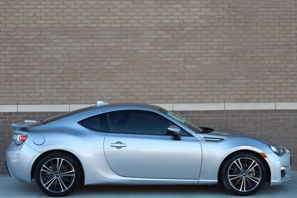 Subaru BRZ photo 3