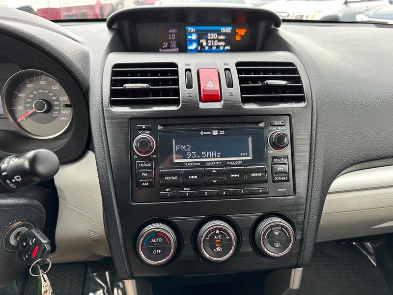 2015 Subaru Forester 4dr CVT 2.5i Limited PZEV - 22887056 - 36