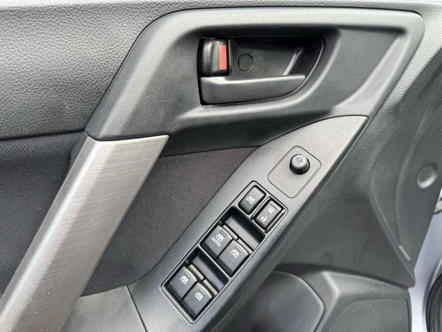 2015 Subaru Forester 4dr CVT 2.5i Premium PZEV - 22998491 - 11