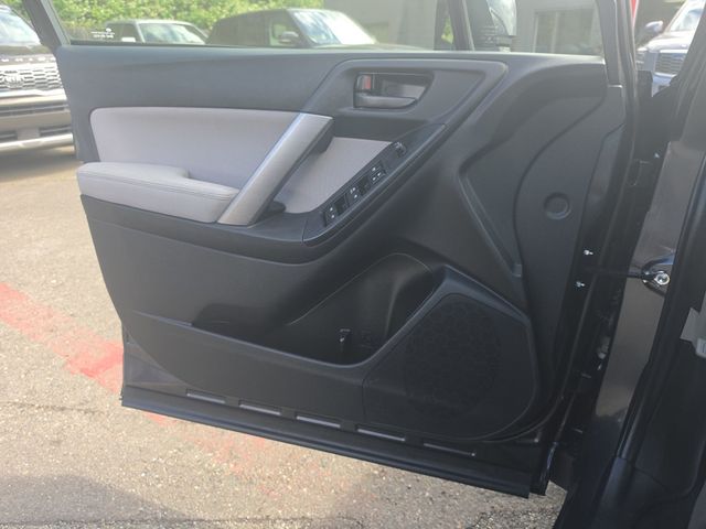 2015 Subaru Forester 4dr CVT 2.5i Premium PZEV - 23036319 - 17