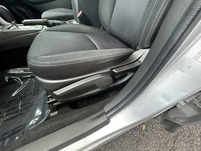 2015 Subaru Forester 4dr CVT 2.5i PZEV - 23045177 - 12