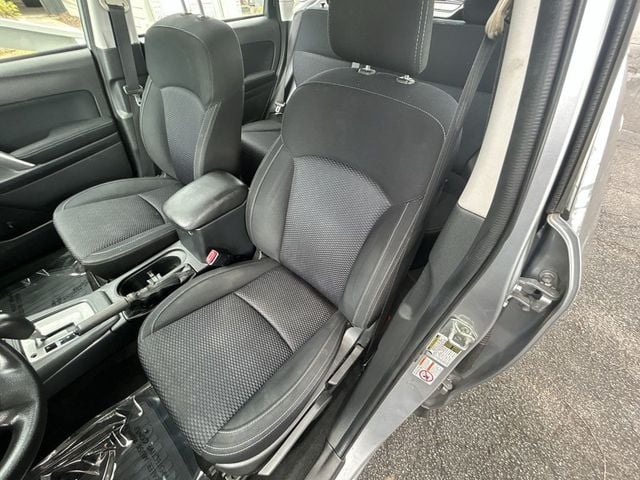 2015 Subaru Forester 4dr CVT 2.5i PZEV - 23045177 - 13
