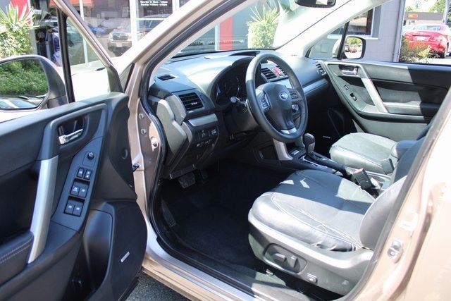 2015 Subaru Forester 4dr CVT 2.5i Touring PZEV - 22845733 - 16