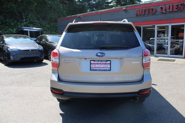 2015 Subaru Forester 2.5i Touring photo 4