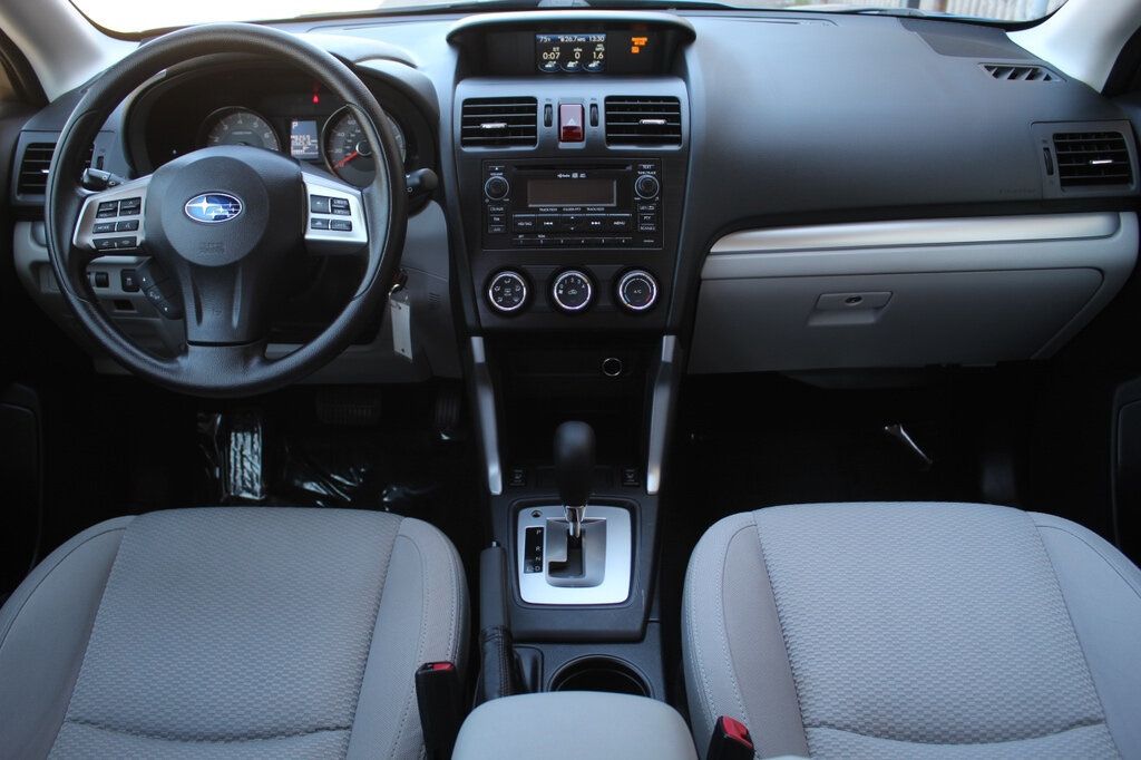 2015 Subaru Forester 2.5i Premium photo 12