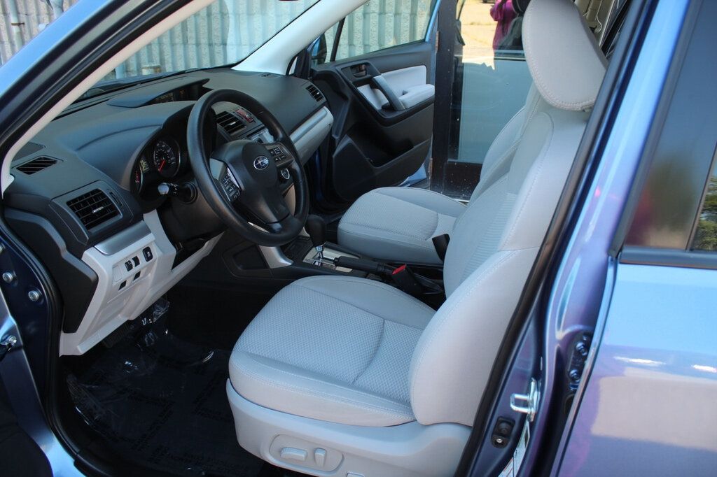 2015 Subaru Forester 2.5i Premium photo 21