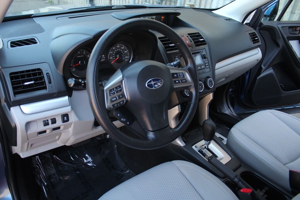 2015 Subaru Forester 2.5i Premium photo 23