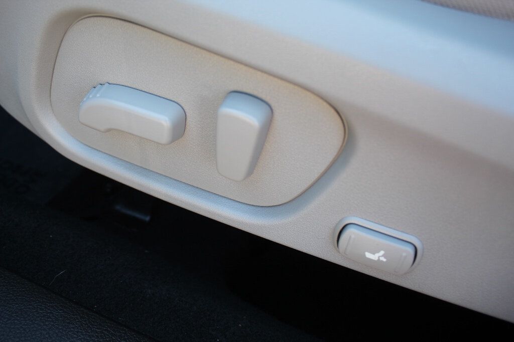 2015 Subaru Forester 2.5i Premium photo 24