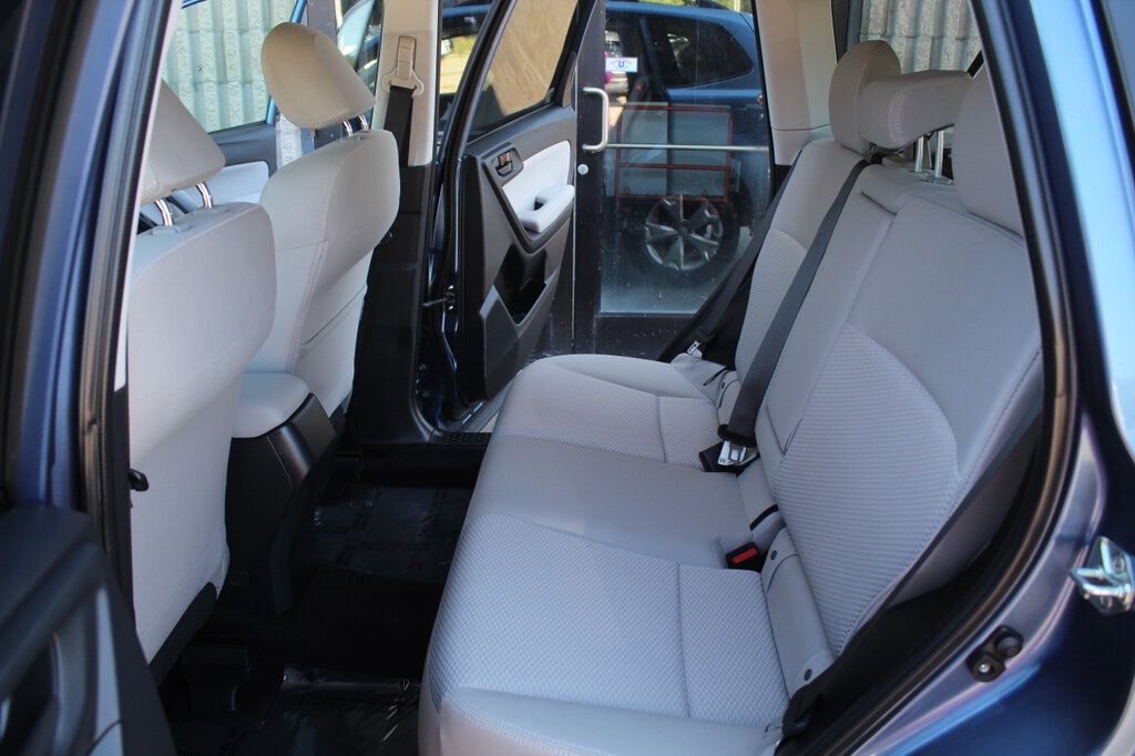 2015 Subaru Forester 2.5i Premium photo 25