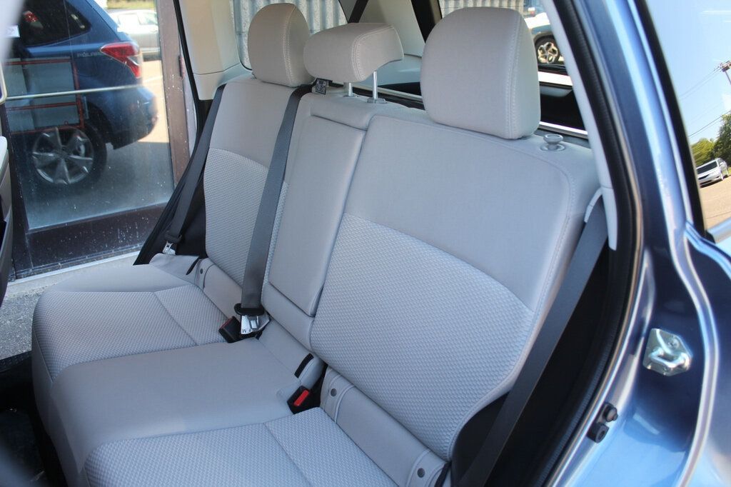 2015 Subaru Forester 2.5i Premium photo 26