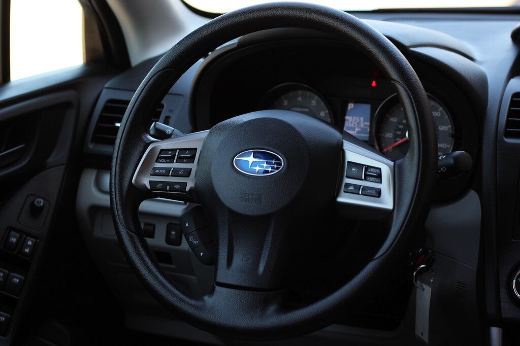 2015 Subaru Forester 2.5i Premium photo 27