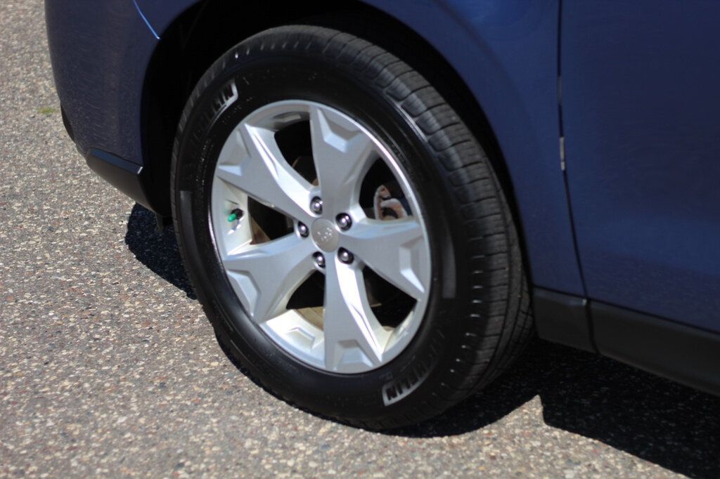 2015 Subaru Forester 2.5i Premium photo 32