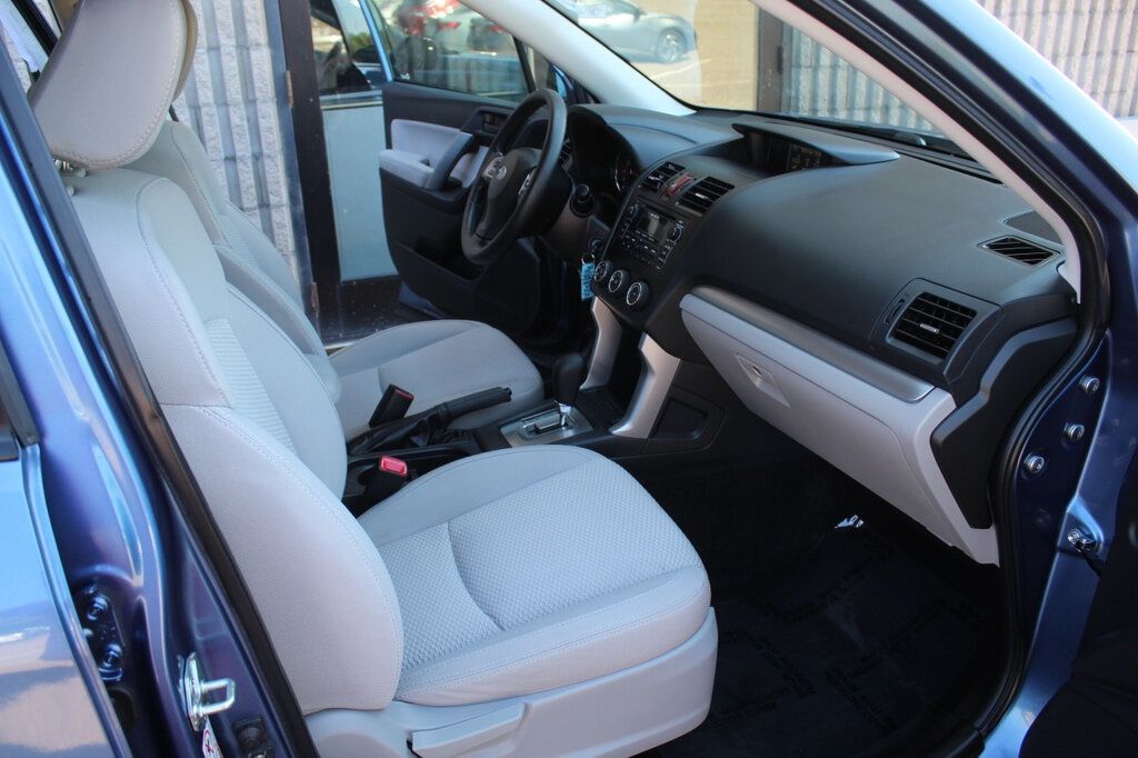 2015 Subaru Forester 2.5i Premium photo 8
