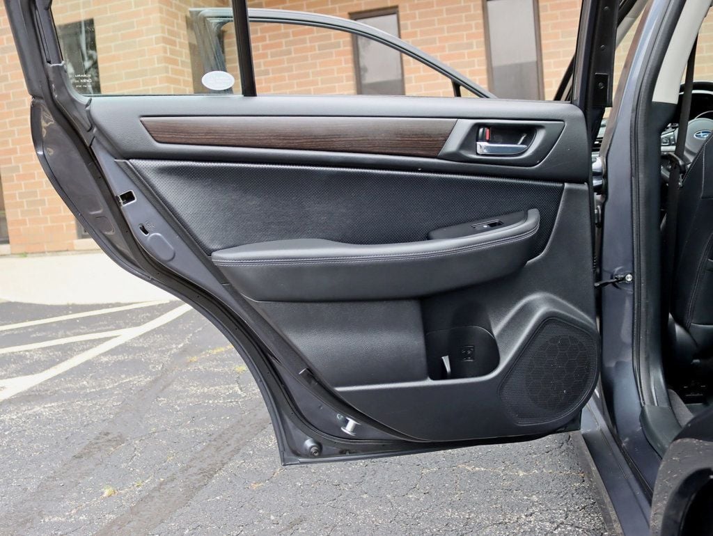 2015 Subaru Legacy 3.6R LIMITED MOONROOF PACKAGE & KEYLESS ACCESS & NAVI & EYESIGHT - 23065893 - 29