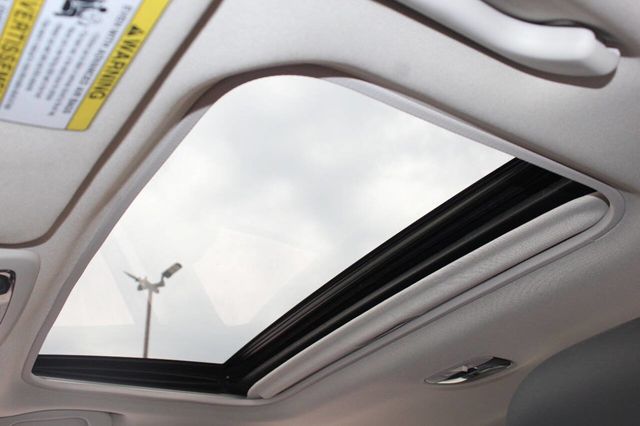 2015 Subaru Legacy 4dr Sedan 2.5i Limited PZEV - 22919561 - 28