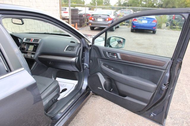 2015 Subaru Legacy 4dr Sedan 2.5i Limited PZEV - 22966020 - 17