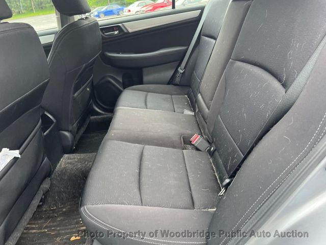 2015 Subaru Legacy 4dr Sedan 2.5i Premium PZEV - 23033118 - 9