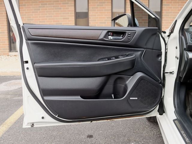 2015 Subaru Legacy 4dr Sedan 3.6R Limited - 22982773 - 23