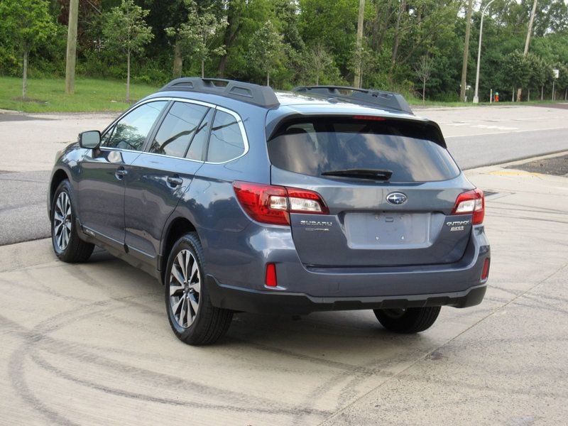 2015 Subaru Outback 2.5i Limited photo 11