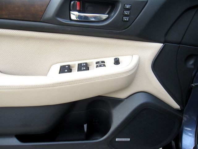 2015 Subaru Outback 4dr Wagon 2.5i Limited PZEV - 22886746 - 17