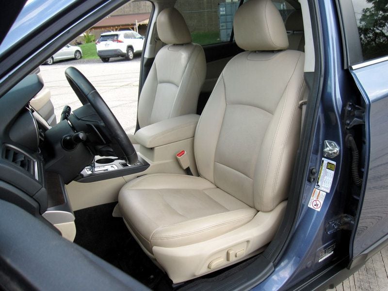 2015 Subaru Outback 2.5i Limited photo 16