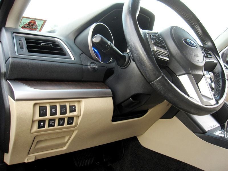 2015 Subaru Outback 2.5i Limited photo 17