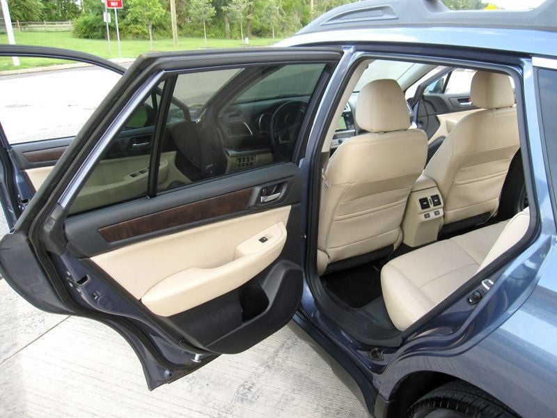 2015 Subaru Outback 2.5i Limited photo 27