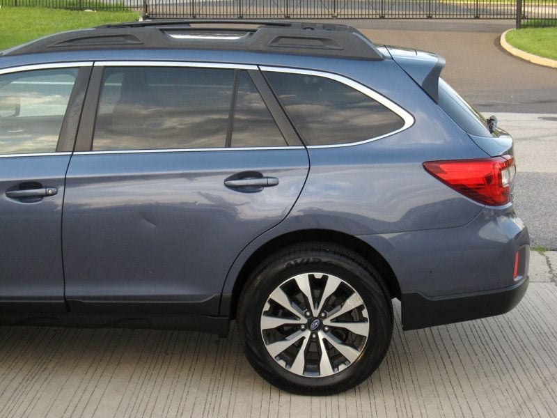2015 Subaru Outback 2.5i Limited photo 6