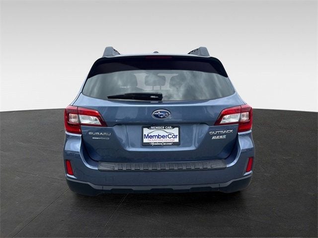 2015 Subaru Outback 2.5i Limited photo 4