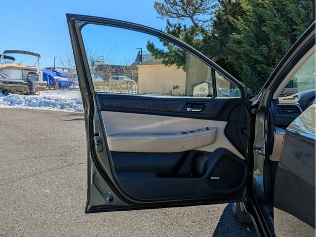 2015 Subaru Outback 4dr Wagon 2.5i Limited PZEV - 22983173 - 8