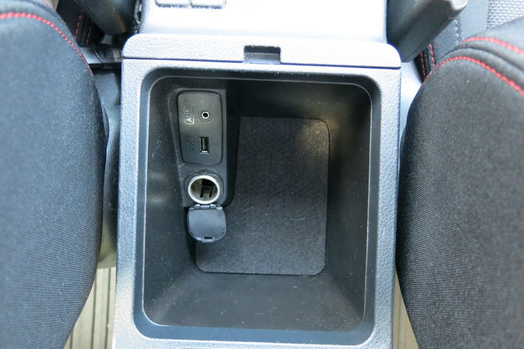 2015 Subaru WRX 4dr Sedan CVT Premium - 22779721 - 29