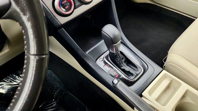 2015 Subaru XV Crosstrek Hybrid 5dr - 23025768 - 14