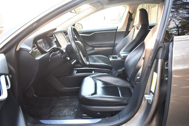 2015 Tesla Model S 4dr Sedan AWD 70D - 22998699 - 6