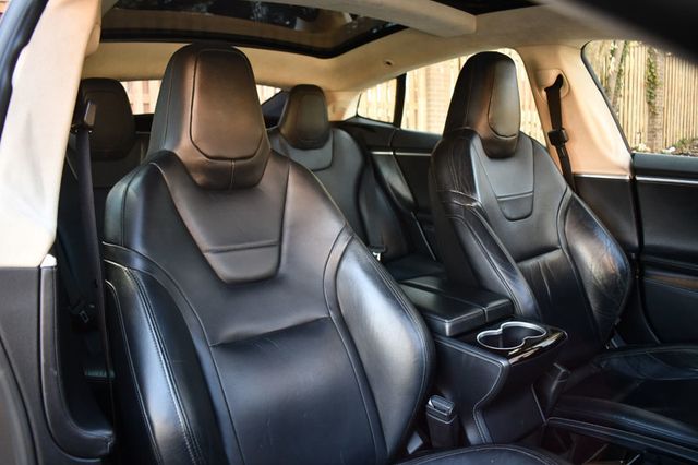 2015 Tesla Model S 4dr Sedan AWD 70D - 22998699 - 18