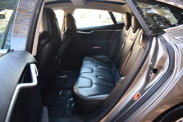 2015 Tesla Model S 4dr Sedan AWD 70D - 22998699 - 26