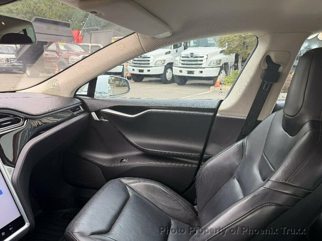 2015 Tesla Model S 4dr Sedan AWD 70D - 23036694 - 18